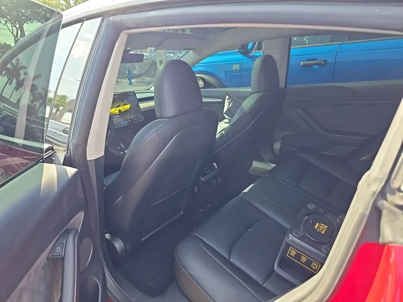 2023 Tesla Model 3 Performance photo 4