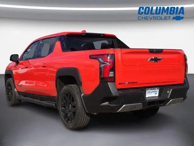 2026 Chevrolet Silverado EV LT Extended Range photo 3