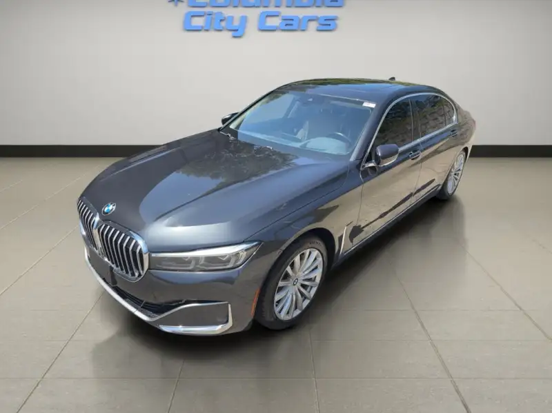 2022 BMW 7 Series 740i xDrive Sedan's photo
