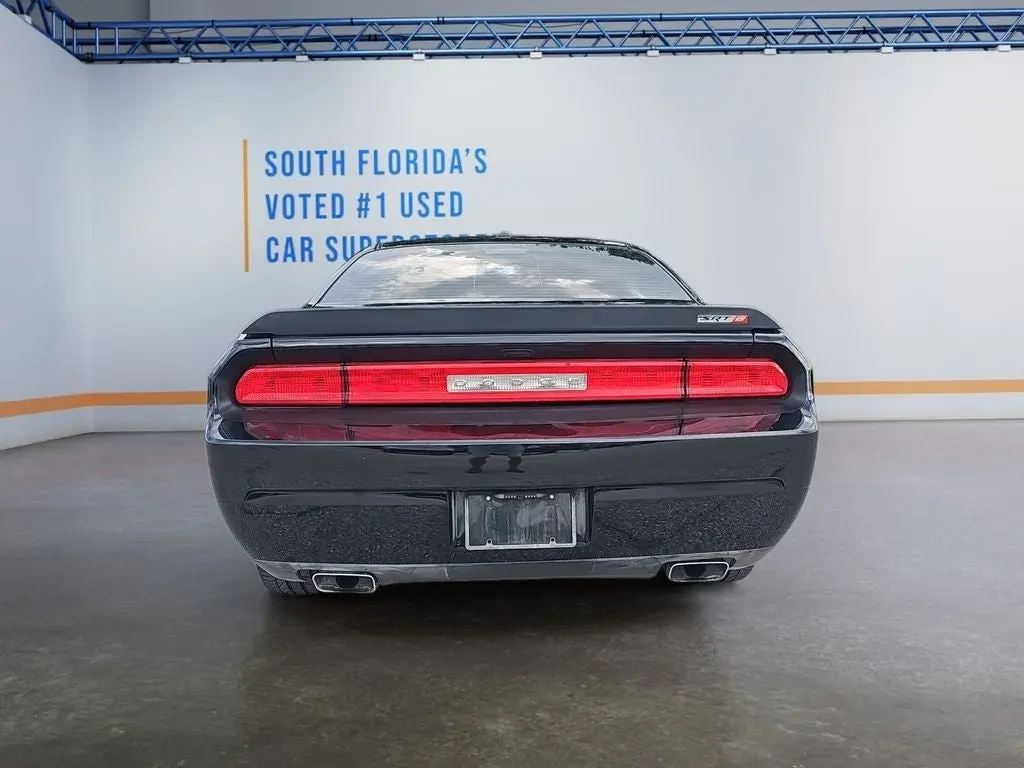 2014 Dodge Challenger SRT8 Core photo 4