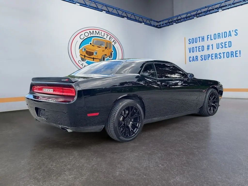 2014 Dodge Challenger SRT8 Core photo 5