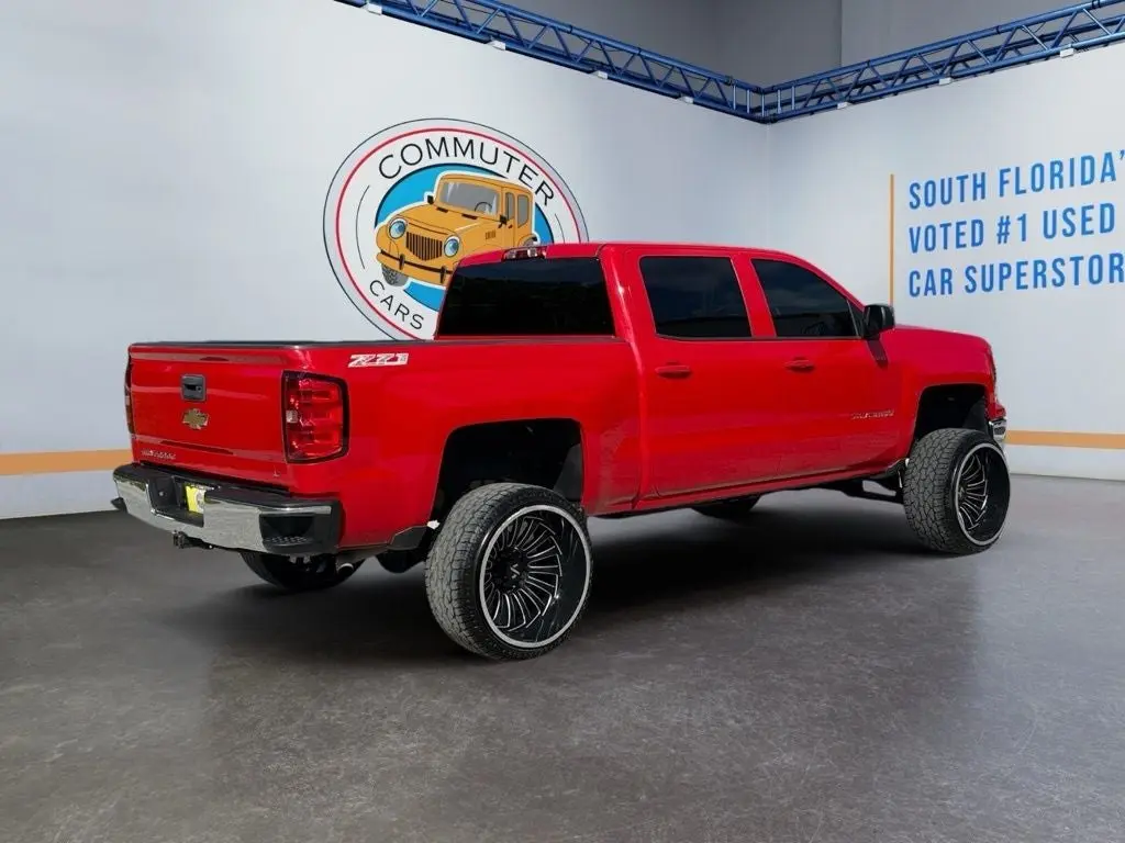 2014 Chevrolet Silverado 1500 LT Crew Cab Short Box photo 5
