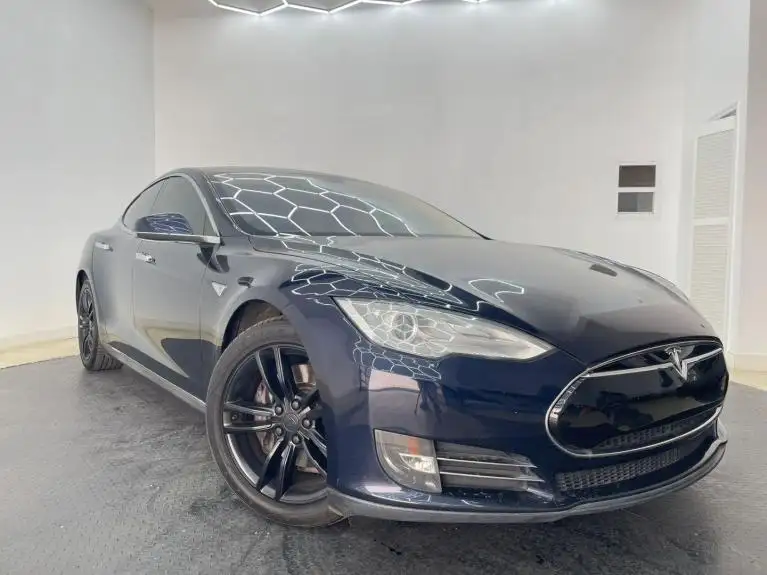 2013 Tesla Model S 60 kWh's photo