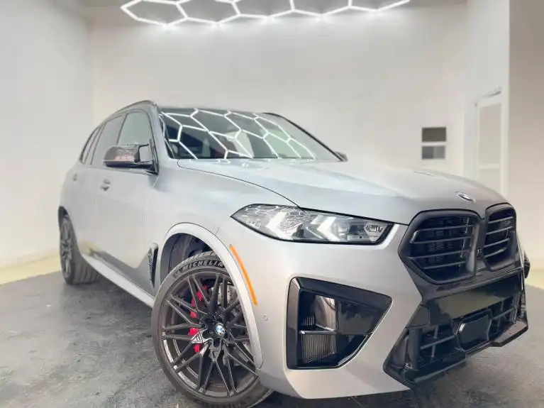 2024 BMW X5 M Competition's photo