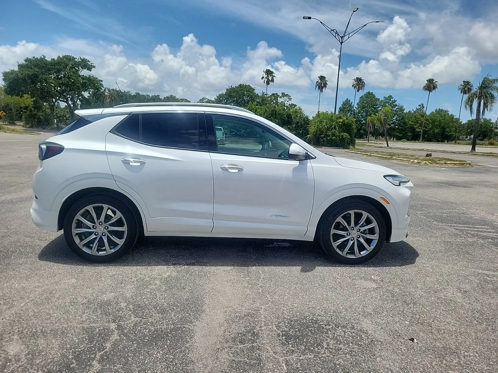 2024 Buick Encore GX Avenir photo 5