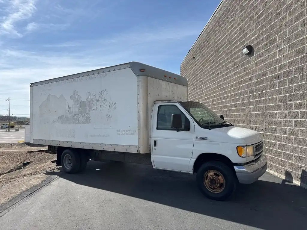 2006 Ford E-Series's photo
