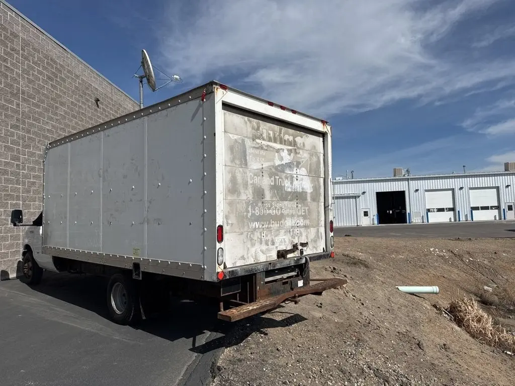 2006 Ford E-Series Base Commercial Cuta photo 4