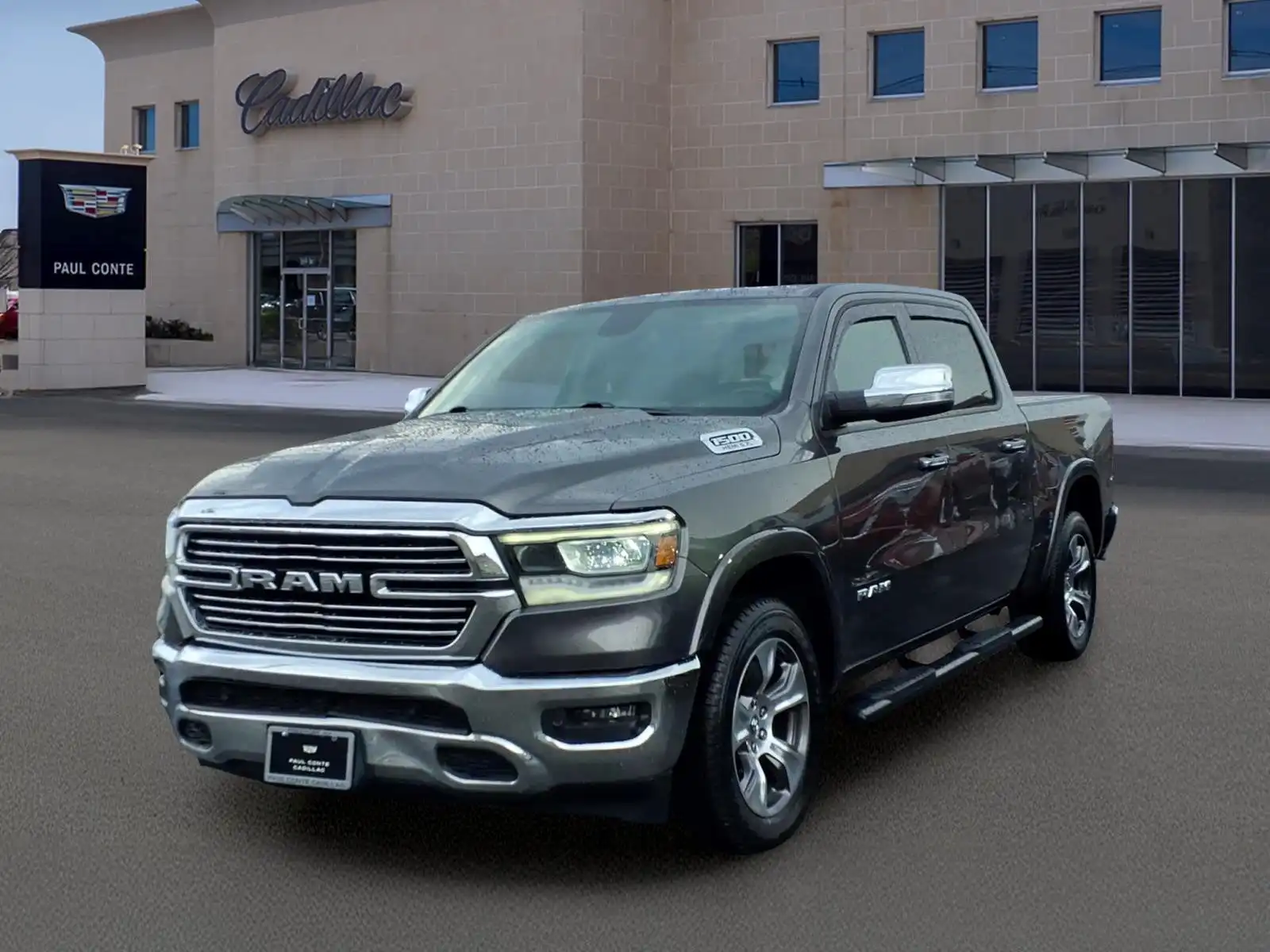 2020 RAM 1500 Laramie 4x4 Crew Cab 5'7's photo