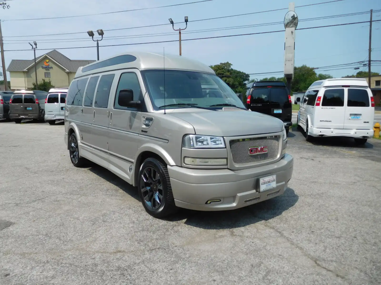 2024 GMC Savana 2500's photo