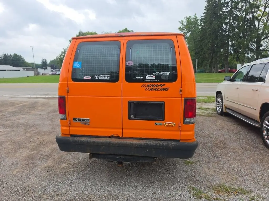 2013 Ford E-Series E-250 Extended photo 3