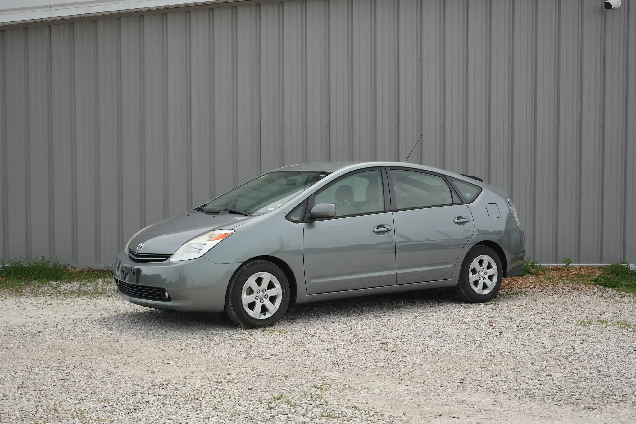 2005 Toyota Prius Hybrid's photo