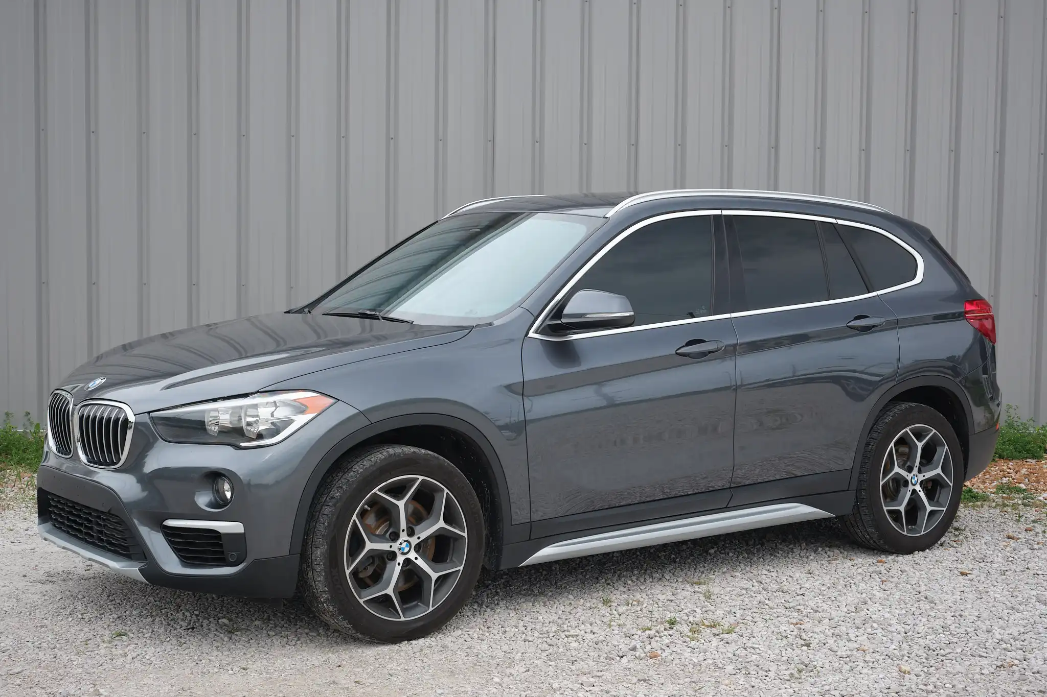 2019 BMW X1 xDrive28i's photo