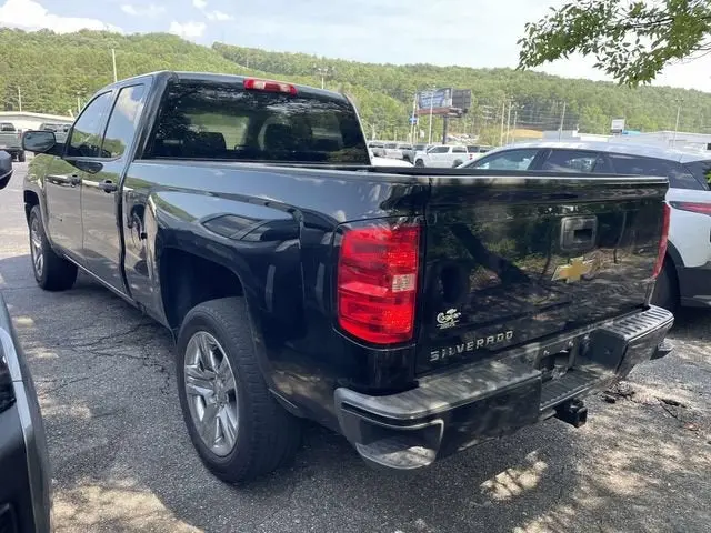 2018 Chevrolet Silverado 1500 Custom Double Cab Std Box photo 4