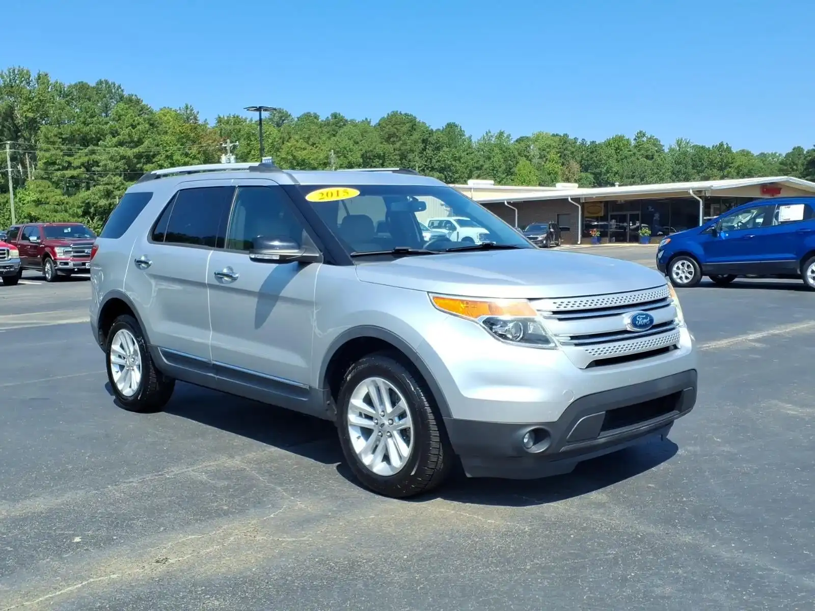 2015 Ford Explorer XLT 4WD's photo