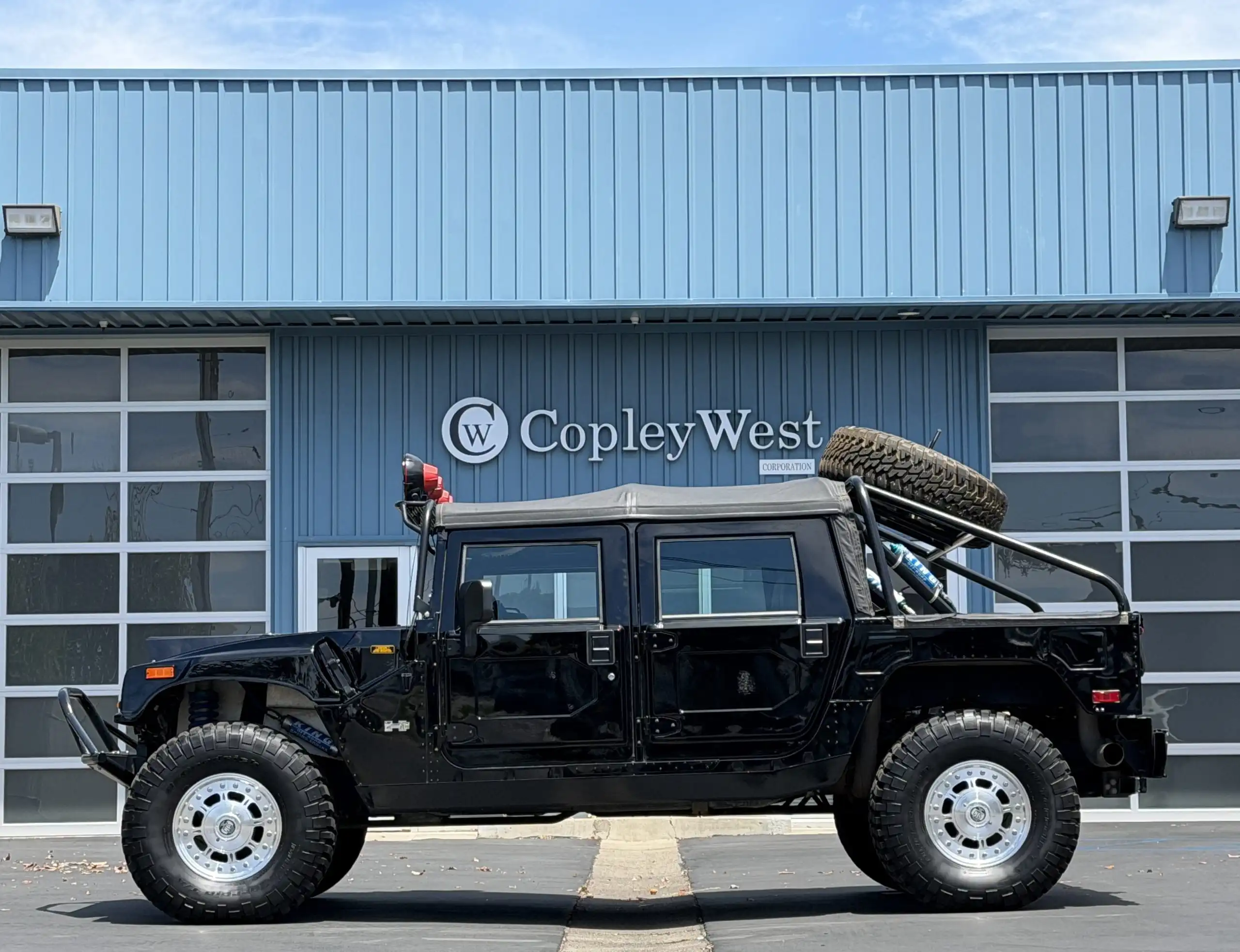 2002 Hummer H1's photo