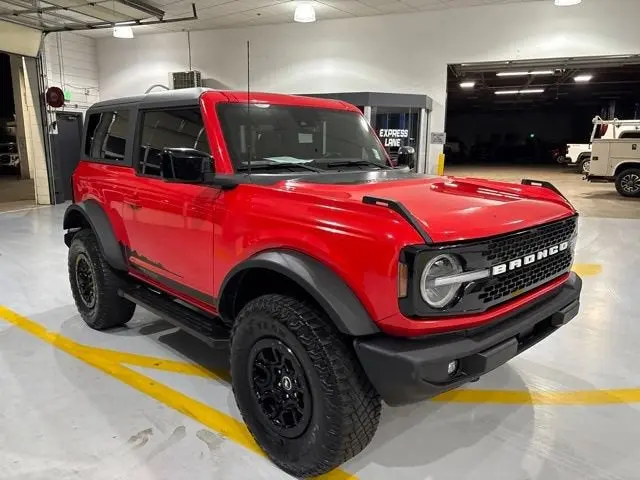 2021 Ford Bronco Wildtrak 4WD Advanced photo 3
