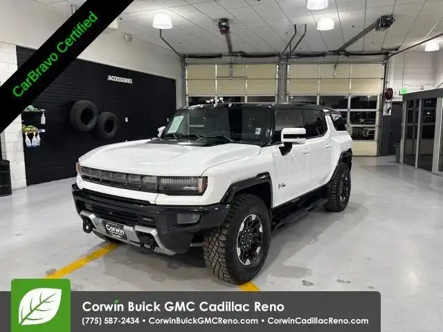 2025 GMC Hummer EV 3X SUV's photo