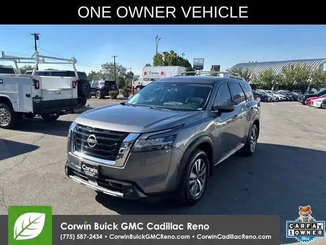 2022 Nissan Pathfinder SL 4WD's photo