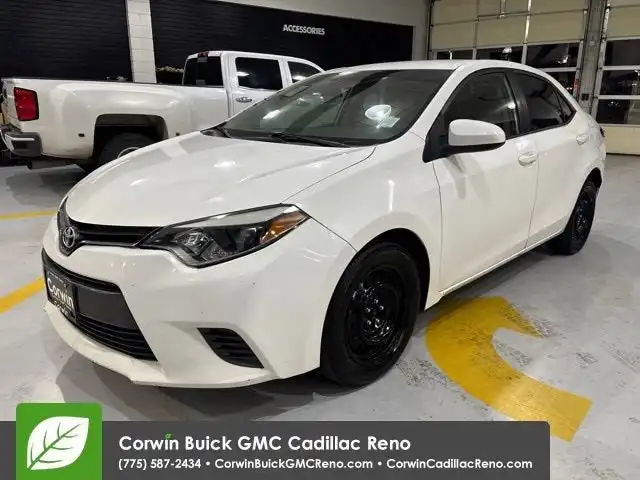 2015 Toyota Corolla LE AT's photo
