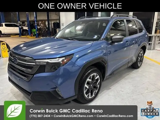 2025 Subaru Forester Premium's photo