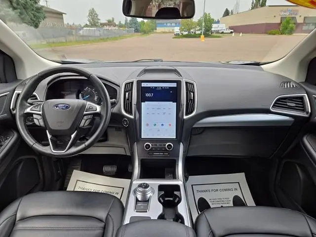 2022 Ford Edge SEL AWD photo 3