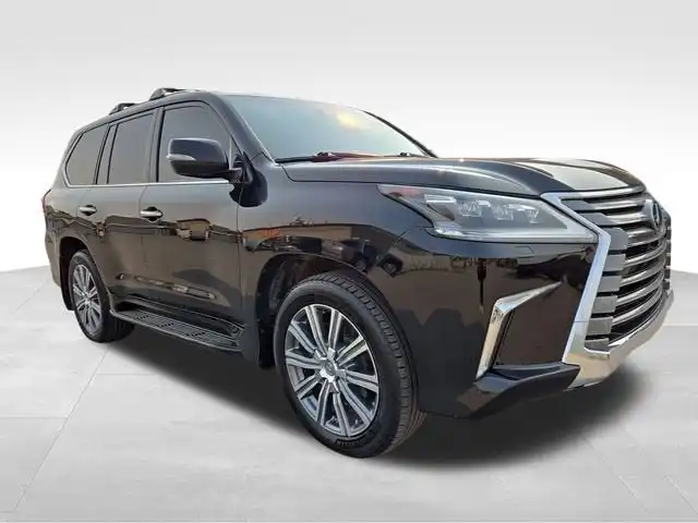 2017 Lexus LX 600 570's photo