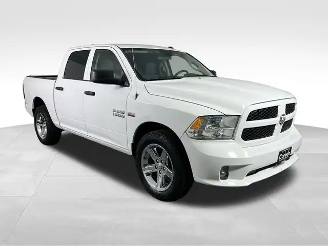 2018 RAM 1500 Express 4x4 Crew Cab 5'7's photo