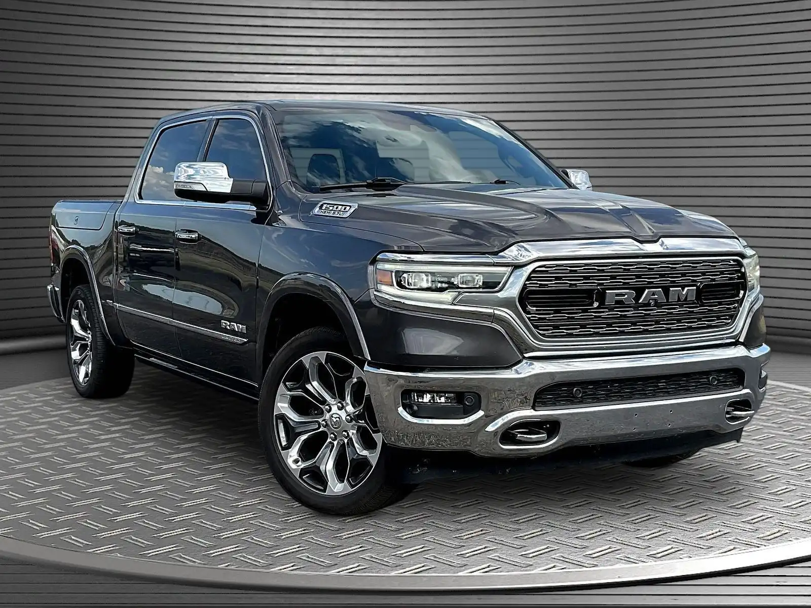 2020 RAM 1500 Limited 4WD Crew Cab 5'7's photo