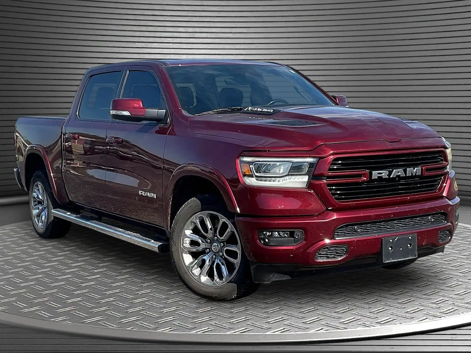 2022 RAM 1500 Laramie 4WD Crew Cab 5'7's photo