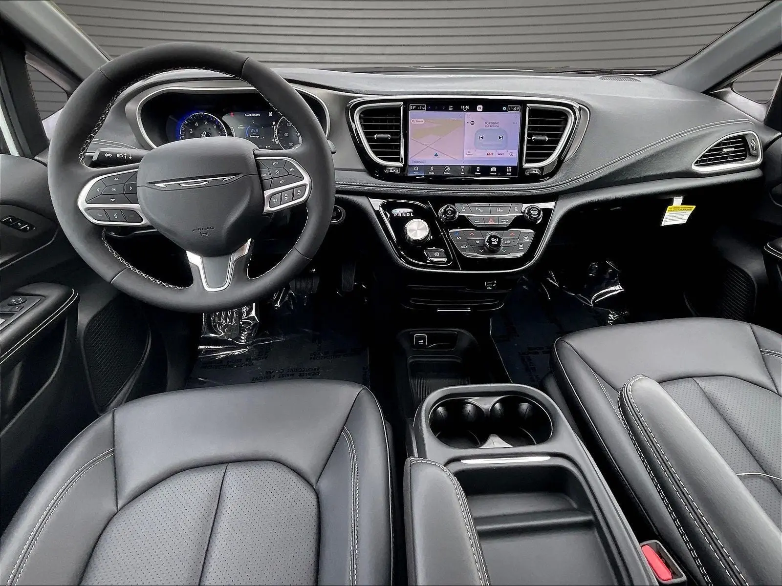 2027 Chrysler Pacifica Select photo 5