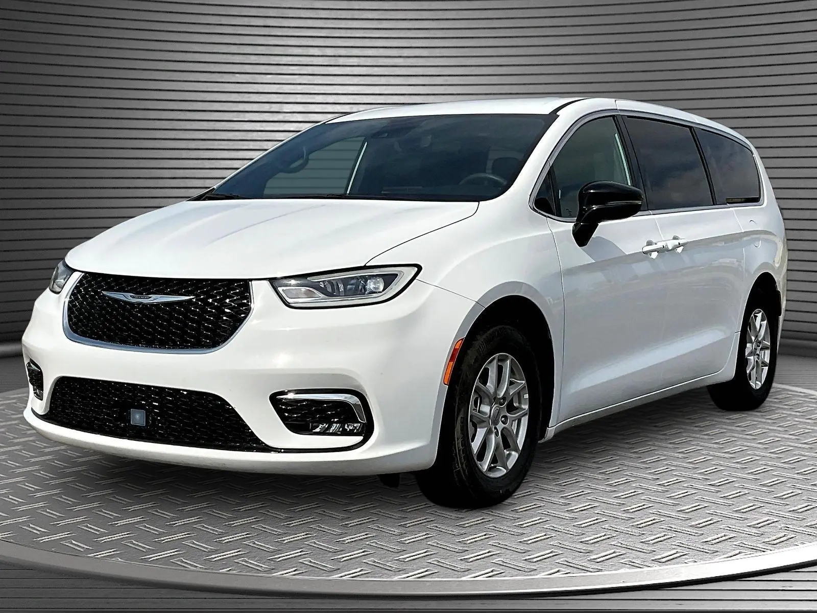 2025 Chrysler Pacifica Select photo 3