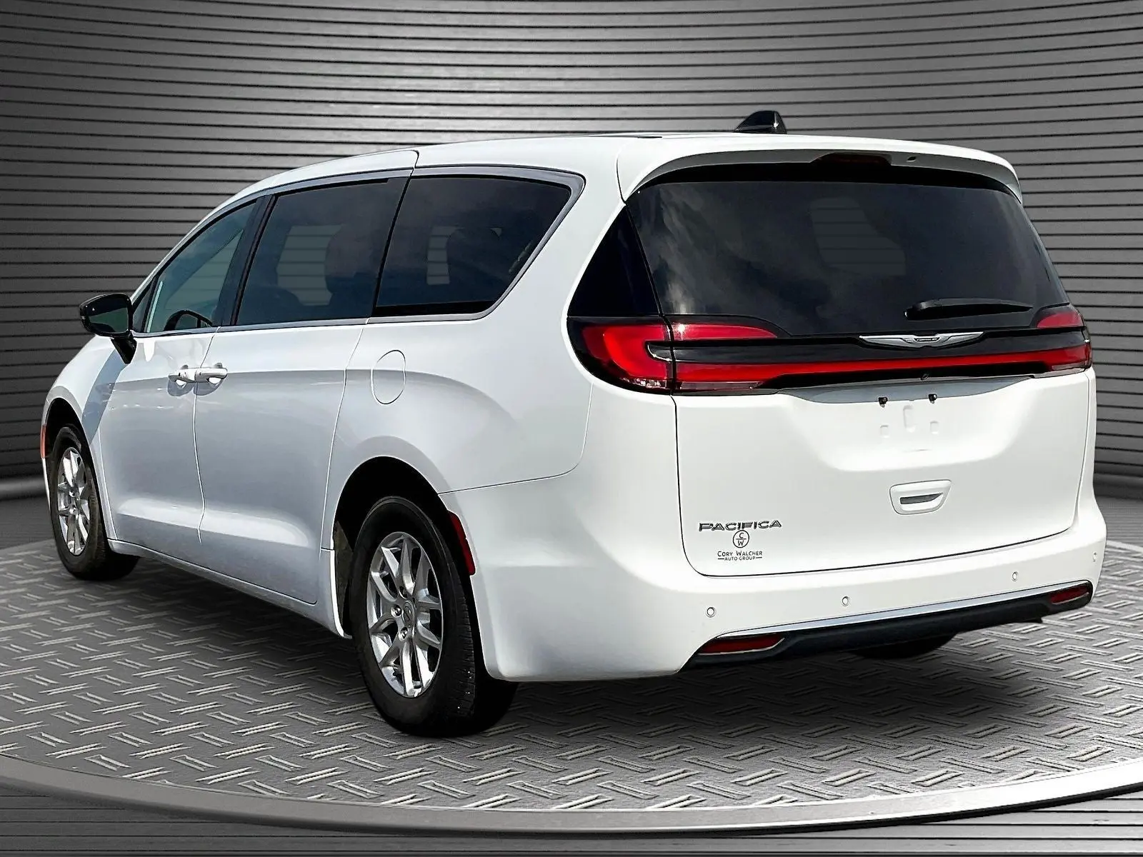 2025 Chrysler Pacifica Select photo 5