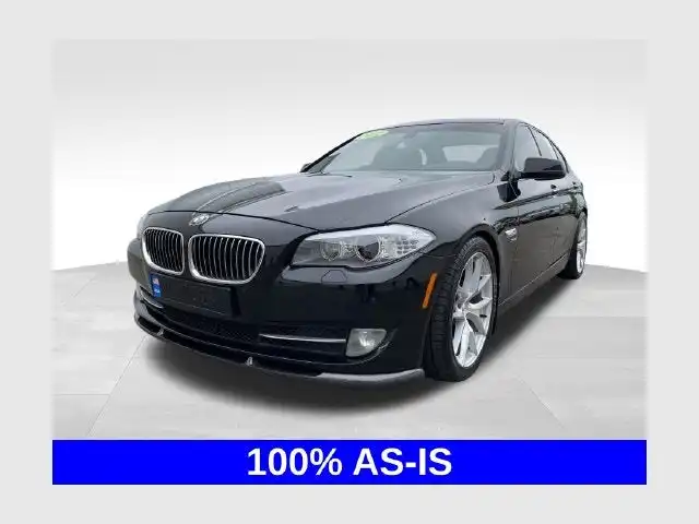 2012 BMW 5 Series 528i xDrive Sedan's photo
