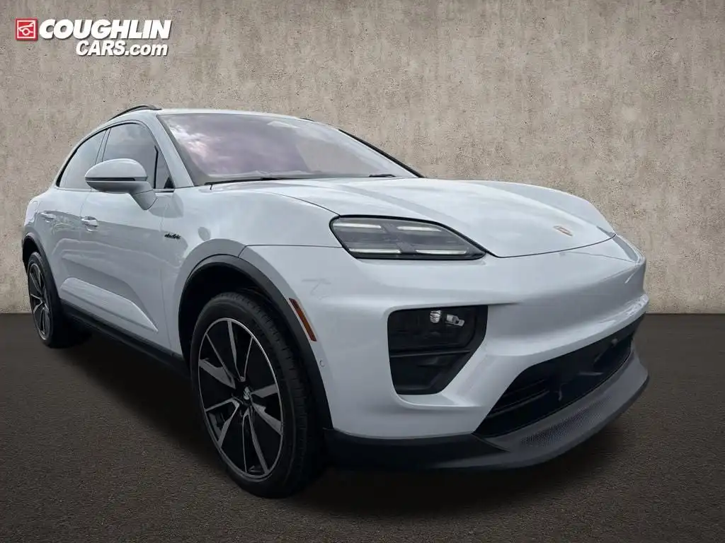 2024 Porsche Macan Macan 4 Electric's photo