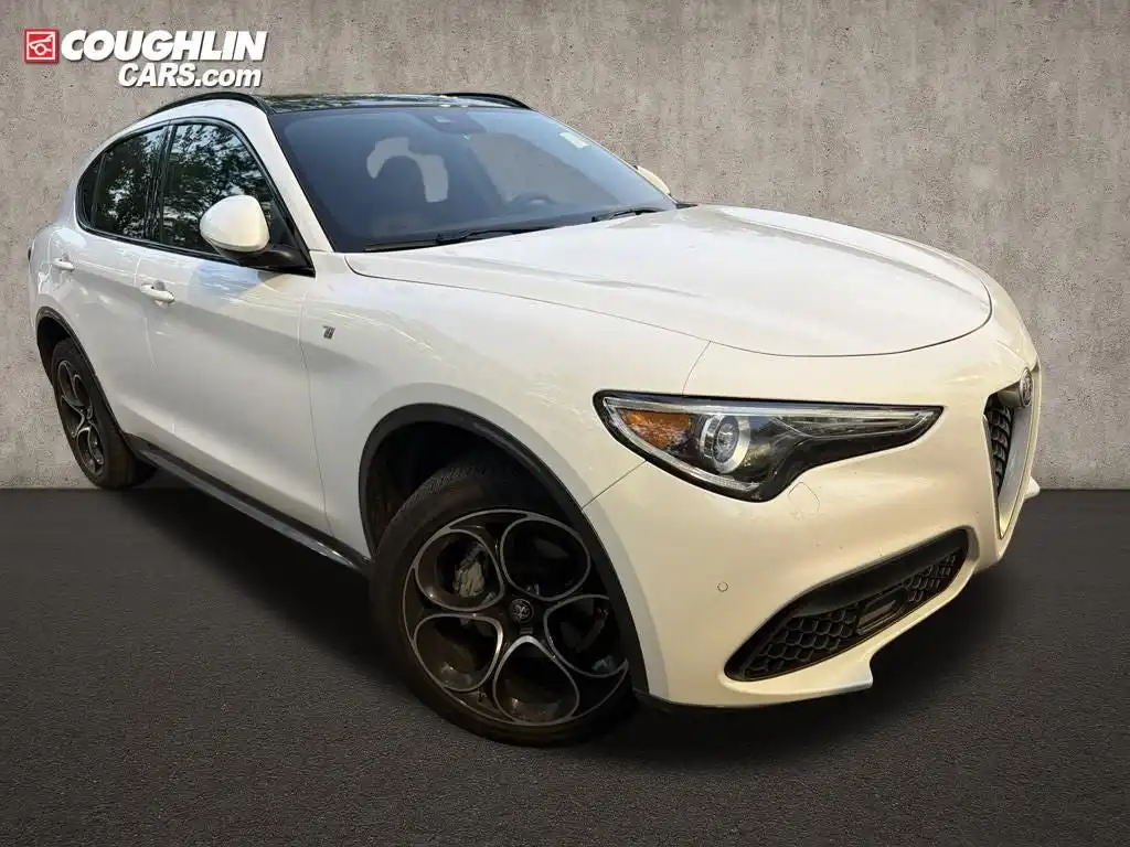 2023 Alfa Romeo Stelvio Ti AWD's photo