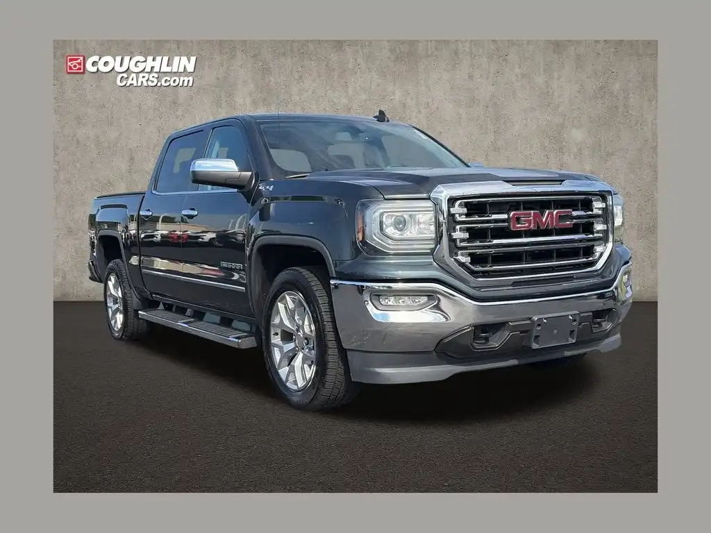 2018 GMC Sierra 4WD Crew Cab Short Box SLT's photo