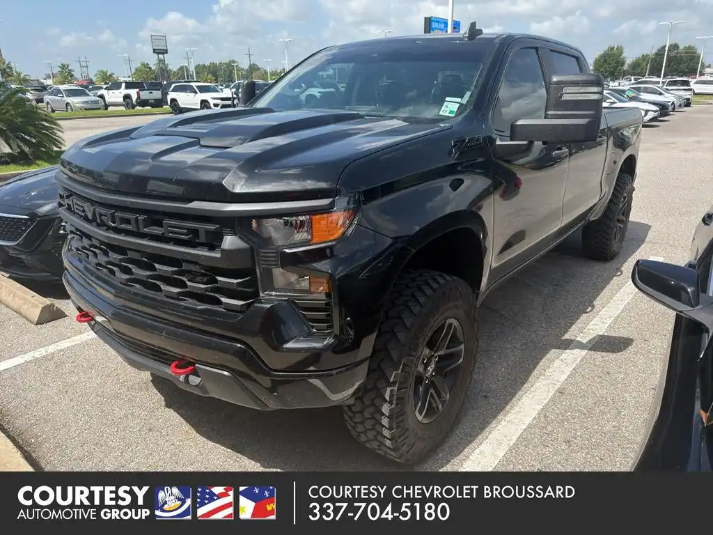2023 Chevrolet Silverado 1500 Custom Trail Boss 4X4 Crew Cab Short Box's photo