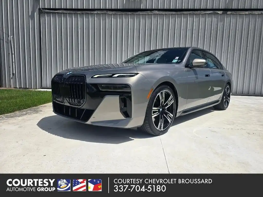 2024 BMW 7 Series 740i's photo