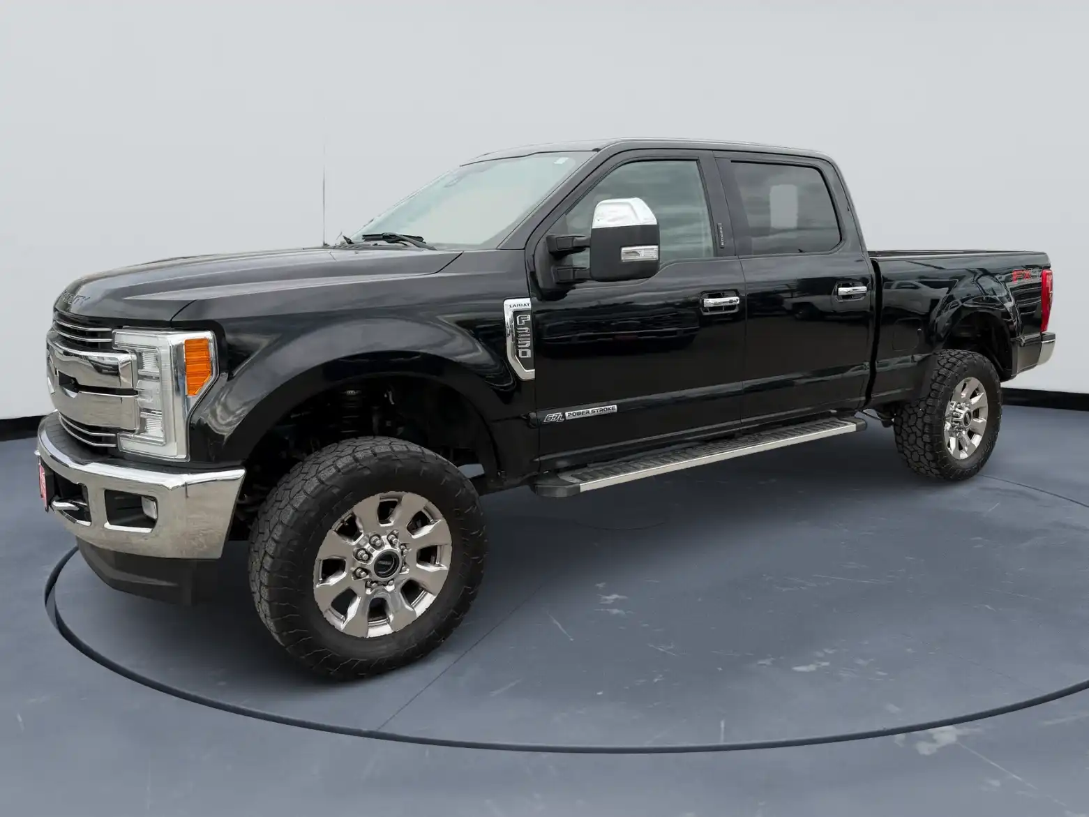 2018 Ford F-250 Lariat 4x4 Crew Cab 160 in's photo