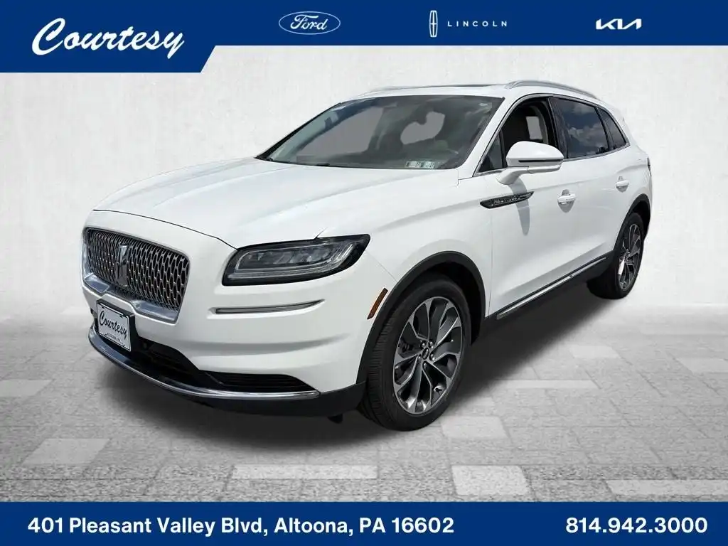 2023 Lincoln Nautilus Reserve AWD's photo