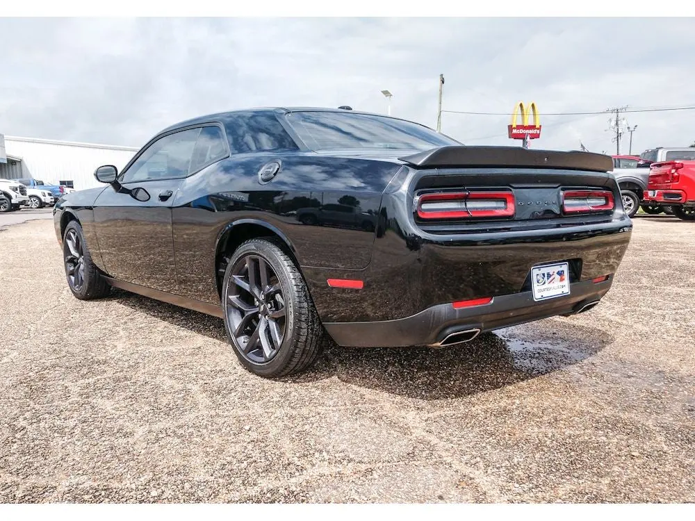 2023 Dodge Challenger SXT Auto photo 3