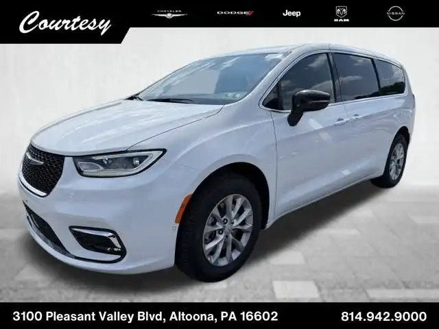 2025 Chrysler Pacifica Select AWD's photo