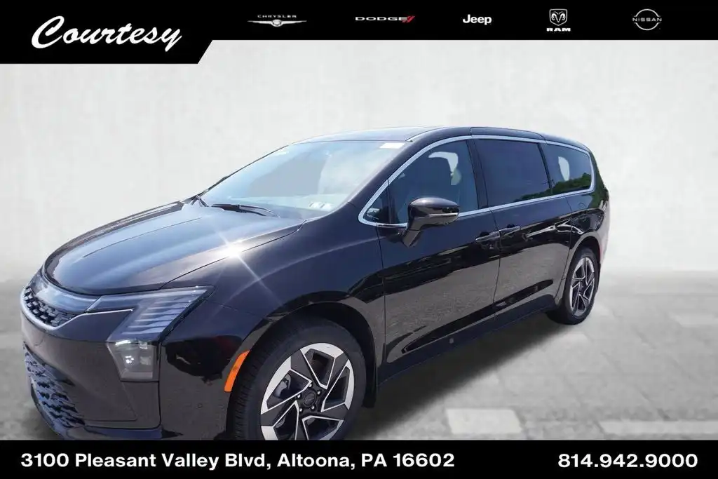 2027 Chrysler Pacifica Limited AWD's photo