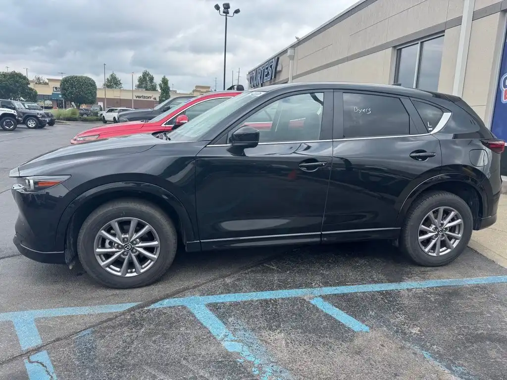 2025 Mazda CX-5 S Preferred package Auto AWD's photo