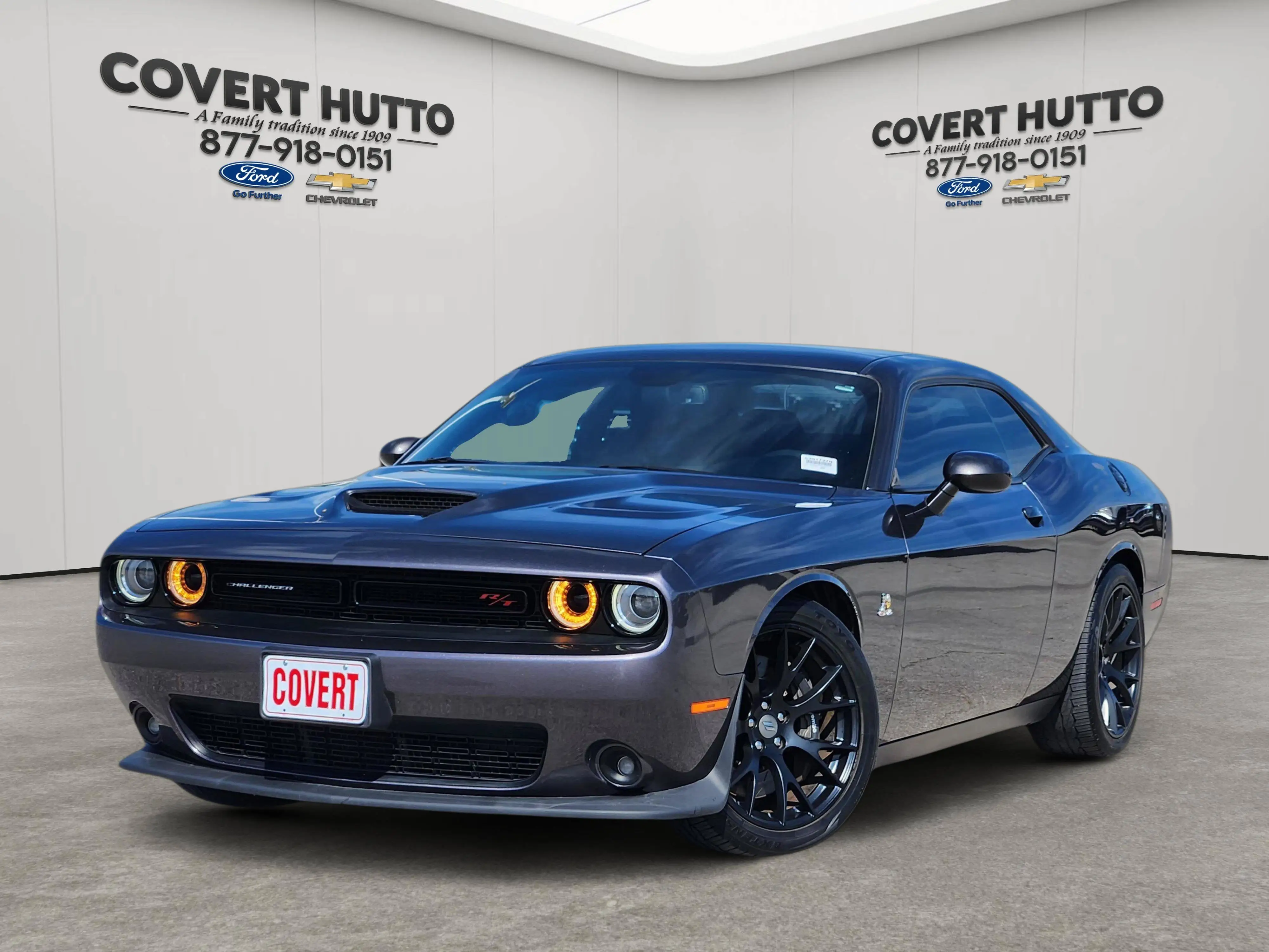 2017 Dodge Challenger Scat Pack photo 1