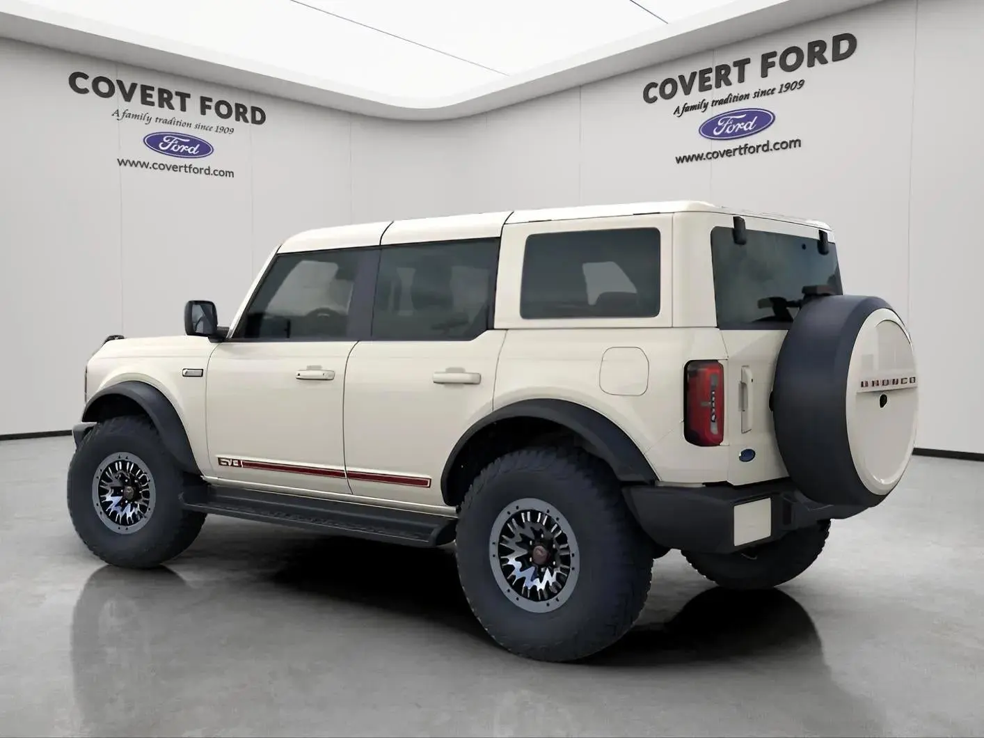 2026 Ford Bronco Outer Banks 4x4 photo 3