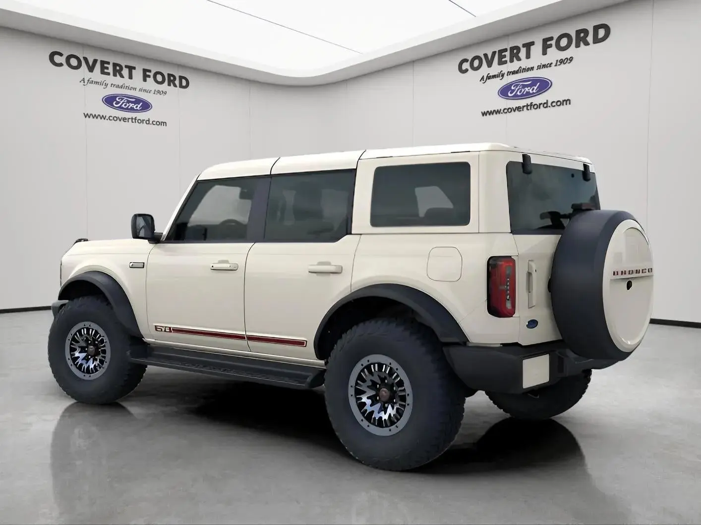 2026 Ford Bronco Outer Banks 4x4 photo 3