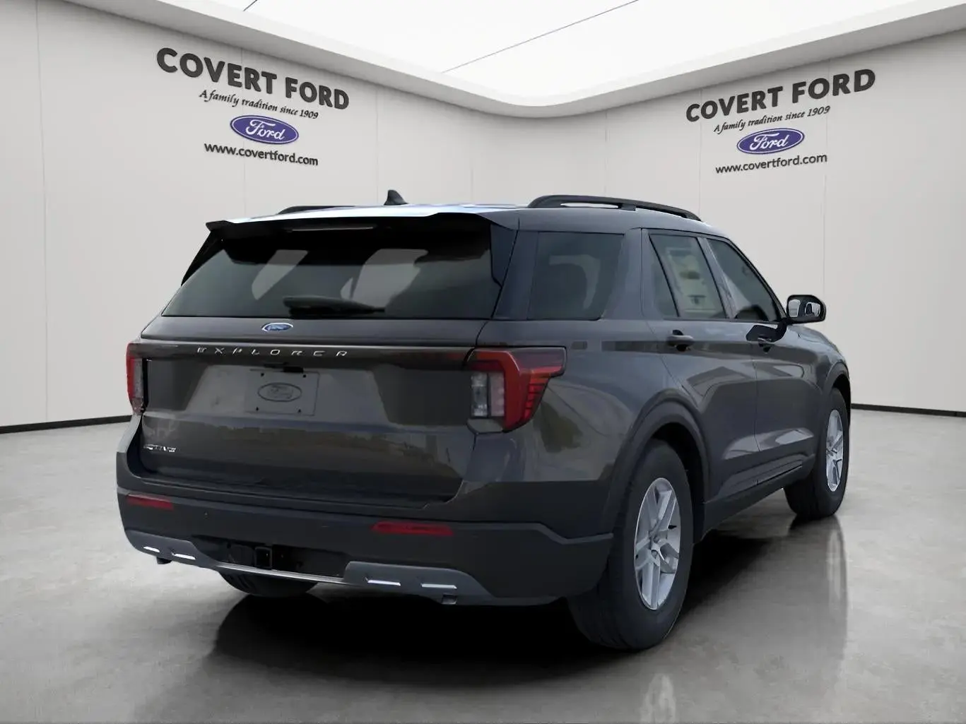 2026 Ford Explorer undefined photo 5