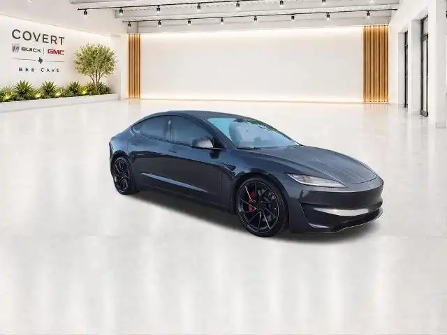 2025 Tesla Model 3 Performance's photo