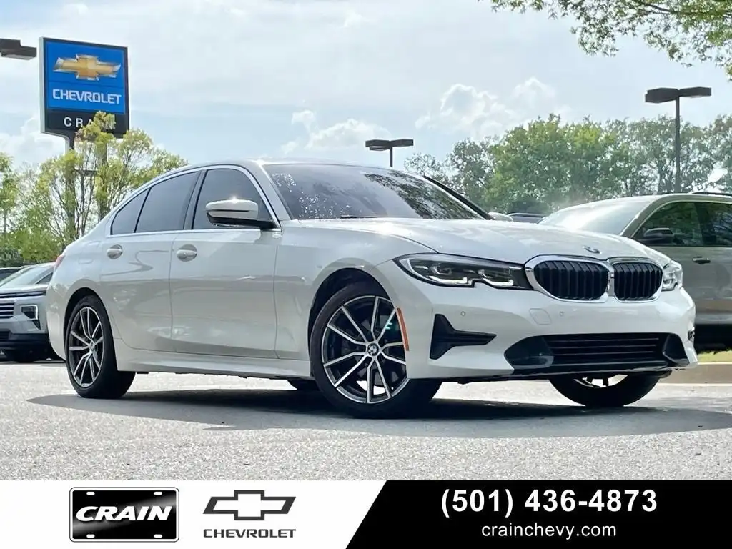 2022 BMW 3 Series 330i Sedan's photo